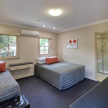 Prince Of Wales Hotel Gulgong Extérieur photo