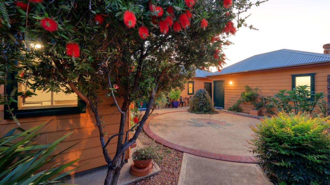 Prince Of Wales Hotel Gulgong Extérieur photo