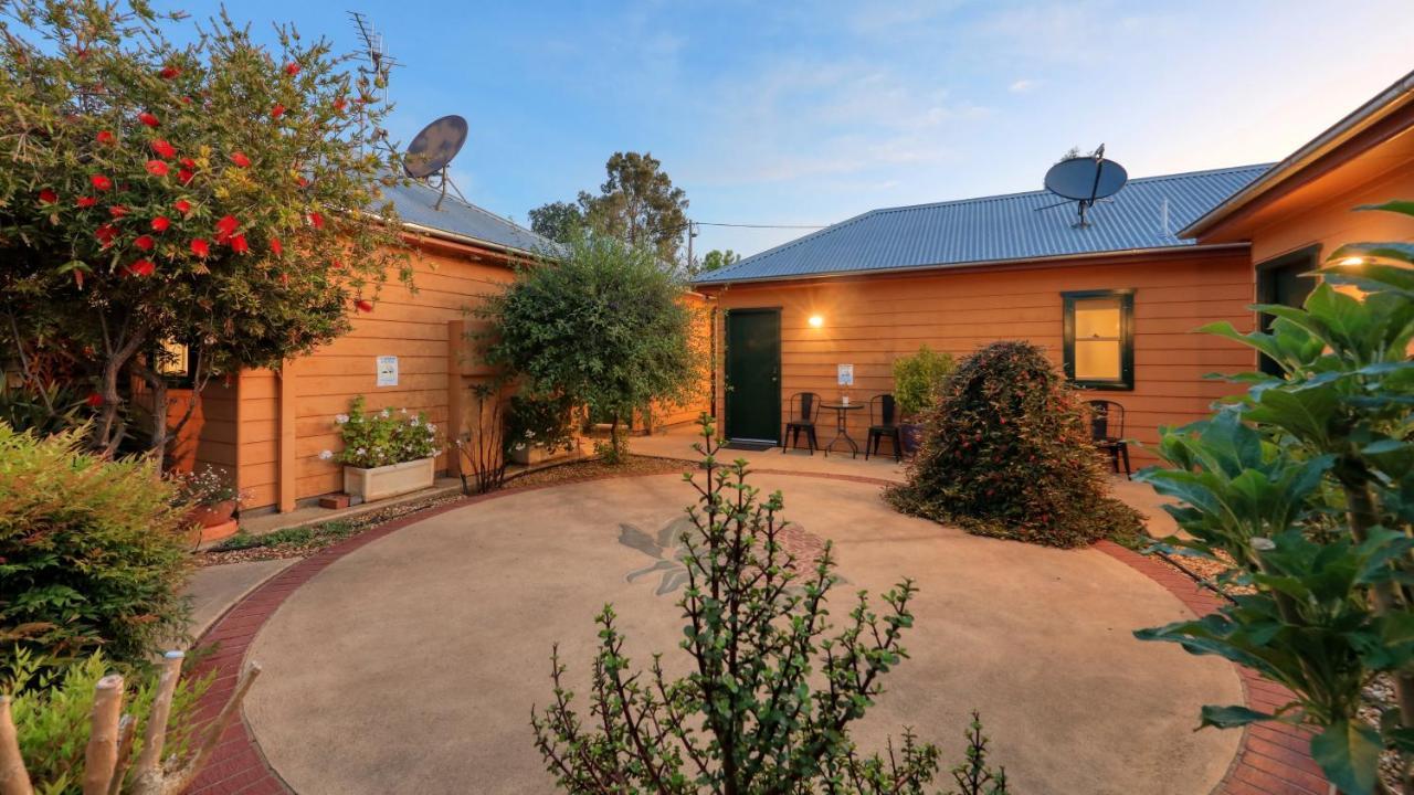 Prince Of Wales Hotel Gulgong Extérieur photo