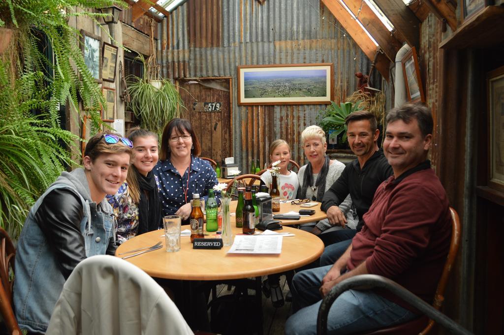 Prince Of Wales Hotel Gulgong Extérieur photo