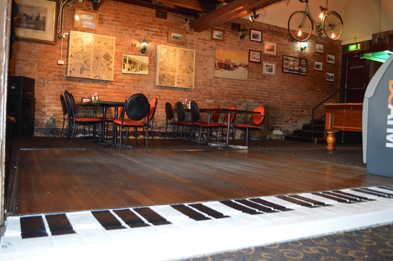 Prince Of Wales Hotel Gulgong Extérieur photo
